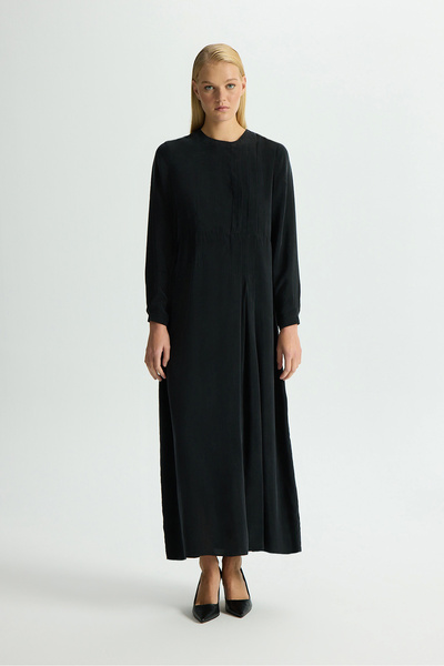 MISS DALIDA Pili Detaylı Düz Renk Cupro Elbise Siyah