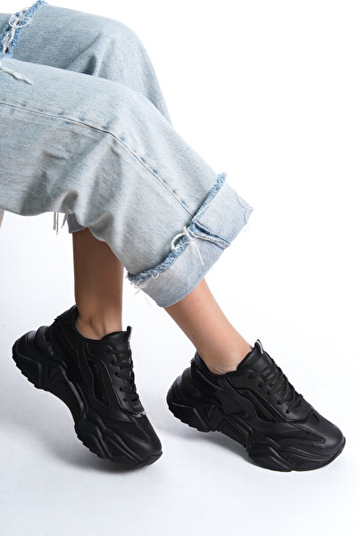 guijarro Women's Black Lace-up Casual Comfortable Style Sole Sneaker