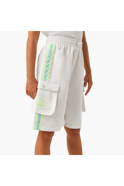 Kappa شورت كارجو واسع الساقين مطبوع عليه شعار