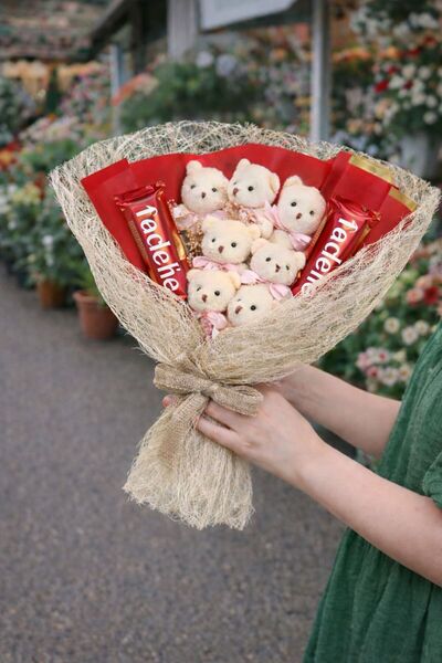 Rosina Tadelle Çikolatalı Ayıcıklı Buket