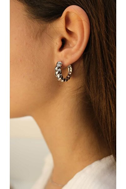 Jerie Twist Detail Basic Hoop Earrings