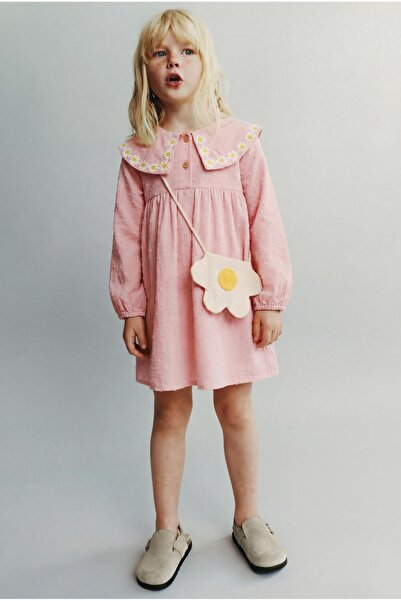 Magu Kız Çocuk Pamuklu Pembe Papatya Nakışlı Elbise - Çantalı