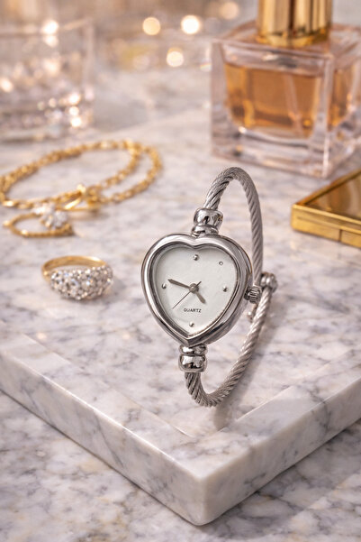 matheon ساعة يد نسائية بسوار شبكي فضي مع قرص على شكل قلب - ساعة يد نسائية بسي...