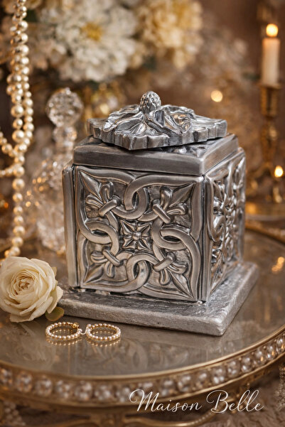 Yerel Üretici Maison Belle Gold İşlemeli Kapaklı Dekoratif Kutu – Vintage Lük...