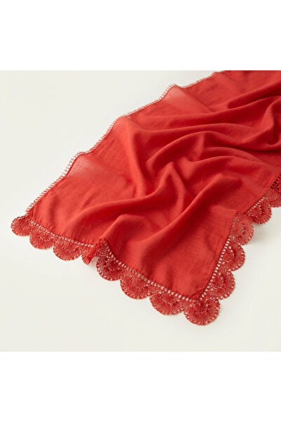 FunoonAlhiyakah A veil with a handmade needlework technique (Oya).