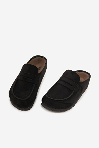 Atelier Lakonia حذاء لوفر كاجوال أسود للنساء