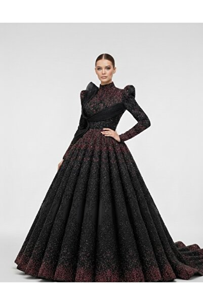 Ayşe gelinlik Siyah Kırmızı İşlemeli Prenses Kesim Abiye – Hakim Yaka Uzun Ko...