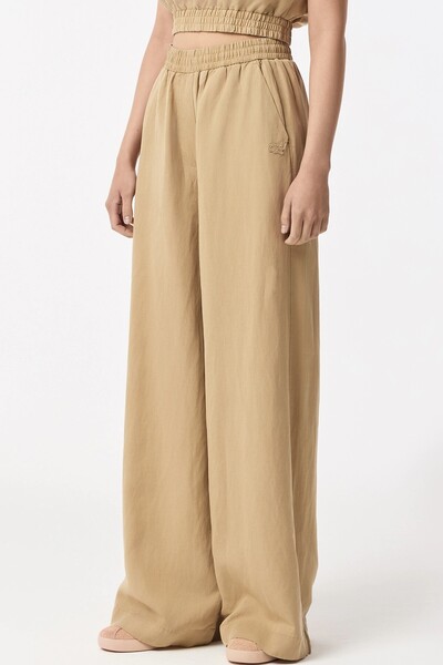 Lacoste Women's Relaxed Fit Pants Women's Woven Relaxed Fit Sweatpants Beige