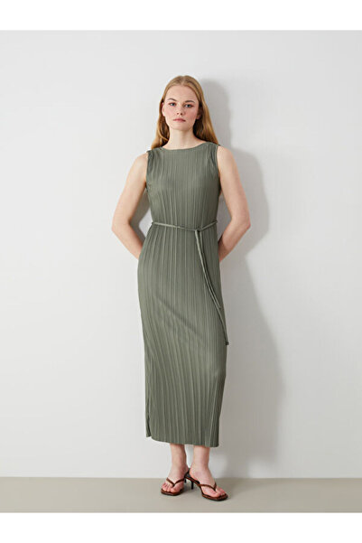 LC Waikiki Rmz Gi̇yi̇m Farkiyla Zero Roba Collar Textured Crinkle Dress