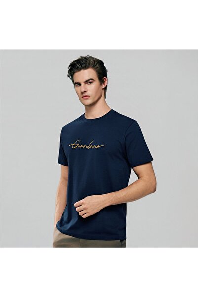 Giordano تي شيرت رجالي قصة ضيقة من القطن بطبعة مميزة