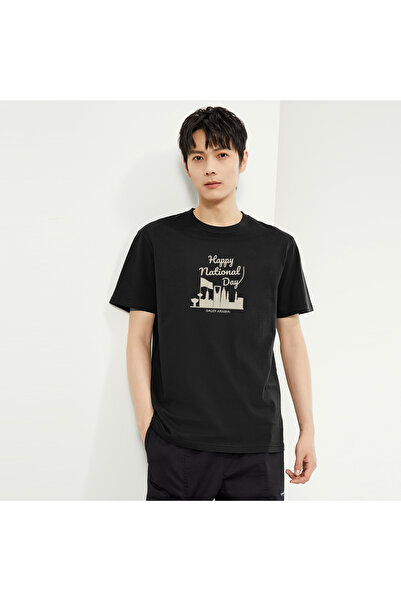 Giordano Men's Crew Neck Long Sleeve Regular Fit Print Tee