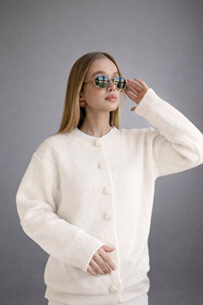 Uzak Store kalp düğme detaylı triko kırka