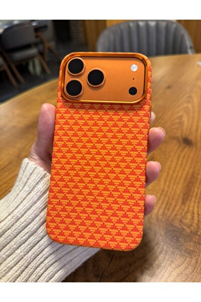 daystar İPhone 17 Pro Max ile Uyumlu Turuncu Desenli Orjinal Karbon Telefon Kılıfı
