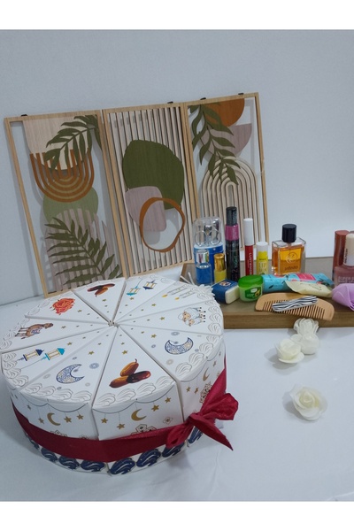 GLOWY ONE BEAUTY هدية العيد على شكل كيكه 10قطع مثلثه بداخلها 20قطعه متنوعه