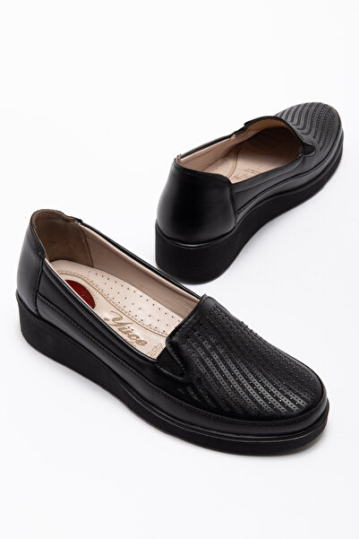 Yüce Siyah Taşlı Yumuşak Ve Hafif Taban Ortopedik Kadın Ayakkabı Yc219