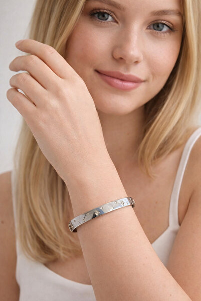 VELYRA Yıldız Detaylı Zirkon Taşlı Çelik Kelepçe Bileklik – Parlak Silver Ren...