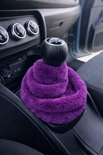 IŞILTI DESİGN Kadınlara Özel Yumuşak Tüylü Peluş Kürk Vites Körüğü Vites Süsü...