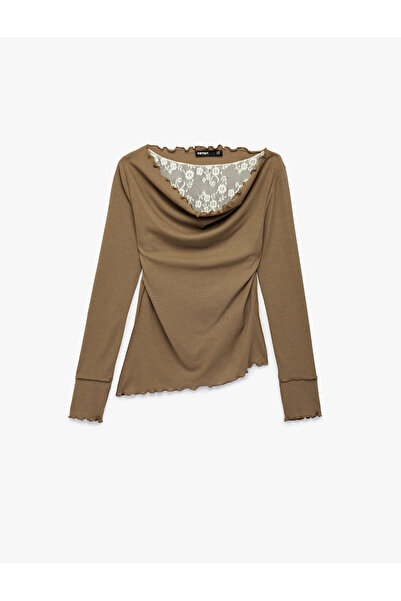Koton Slim Fit Uzun Kollu Asimetrik Kesim Dantel Detaylı Dökümlü Kayık Yaka F...