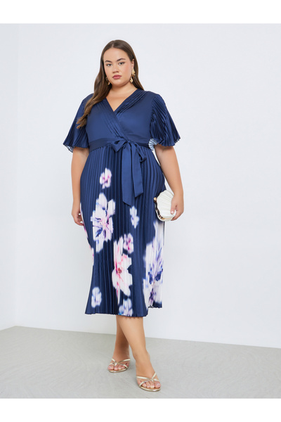 Styli Plus Size Floral Pleated Wrap Midi Dress