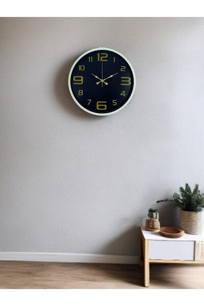 TakÇalıştır ساعة حائط بأرقام ذهبية كريمية مقاس 36 سم