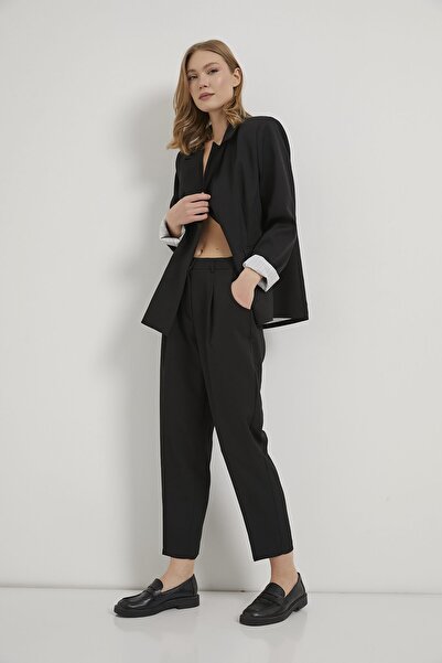 Arma Life Armalife 037 pocket detail carrot fabric women's trousers