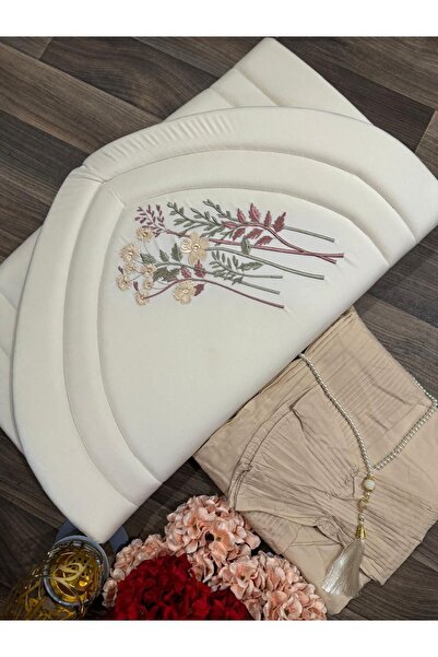 NudeNova Prayer mat set with new Ramadan 2026 sheet