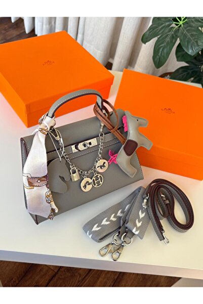 GGGG Bags with their accessories