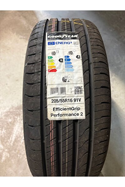 Goodyear EfficientGrip Performance 2