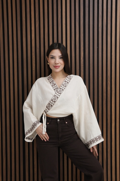 LARENTHA Kadın Nakış Detaylı Kruvaze Bağlamalı Kimono Bluz