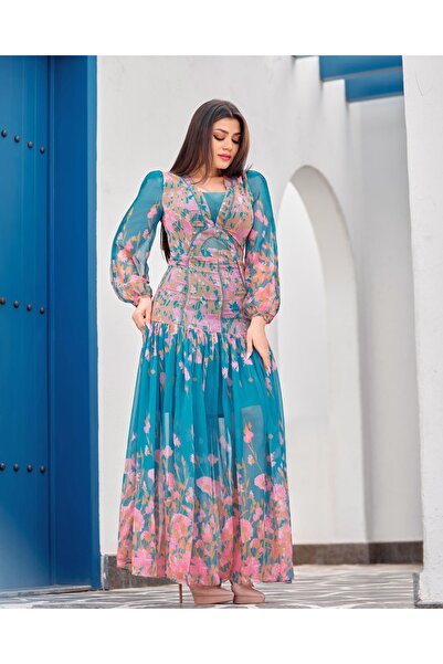 Opera Fashion Long floral dress with a feminine design