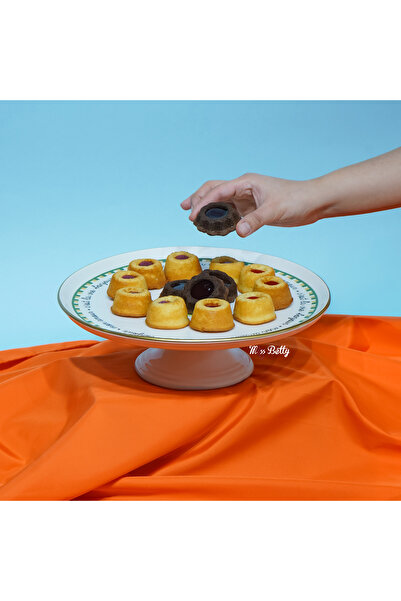 Miss Betty Mon Amour Porcelain Cake Pan Without Lid