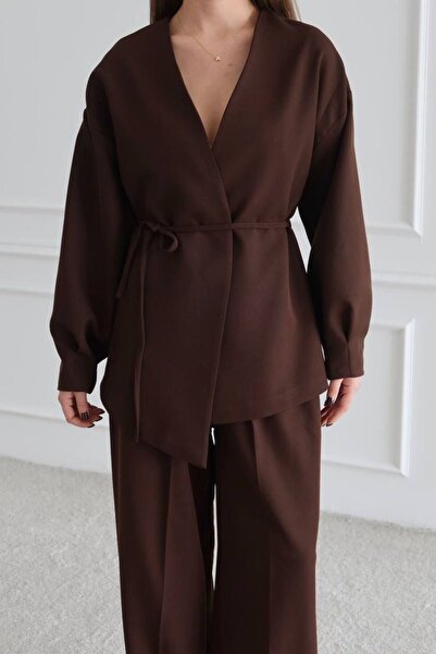 MAESTRO WOMAN Γυναικείο καφέ κοστούμι με δεμένο σακάκι και παντελόνι Palazzo