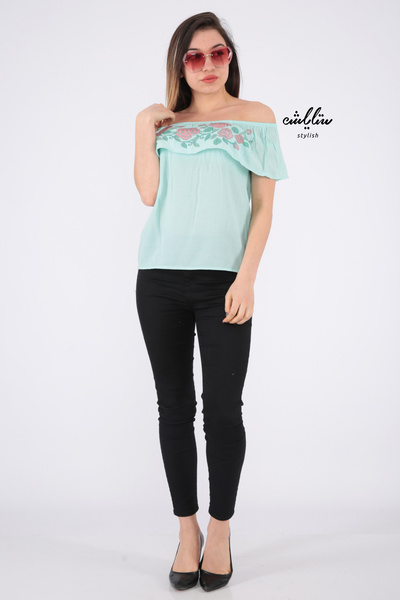 Stylihs Stylish blouse with an elegant design