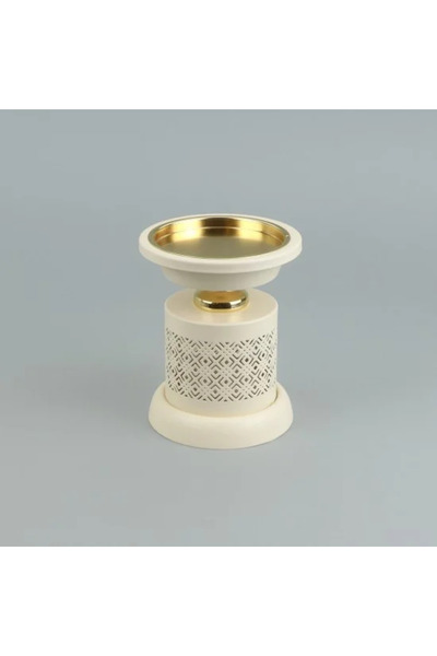 Generic Metal Candle Holder with Unique Design
