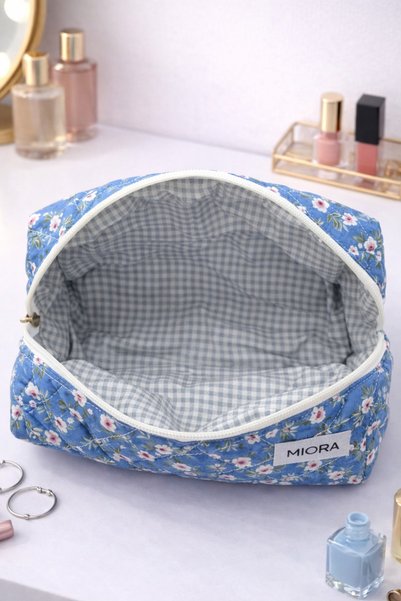 MIORA BAG حقيبة مكياج وسفر ومنظمة للتنظيم بتفاصيل جيبية باللون الأزرق