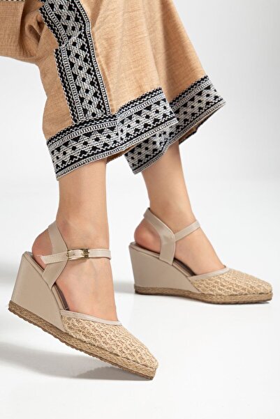 Kartezyen yeni sezon dolgu topuklu sivri burunlu kadın ayakkabı