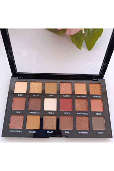 rbory 18-Color Eyeshadow Palette – Matte and Pearlescent Shades