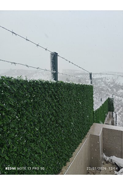 Maraş Yeşil Çim çit 200 cm yüksekliğinde 10 metre uzunluğunda
