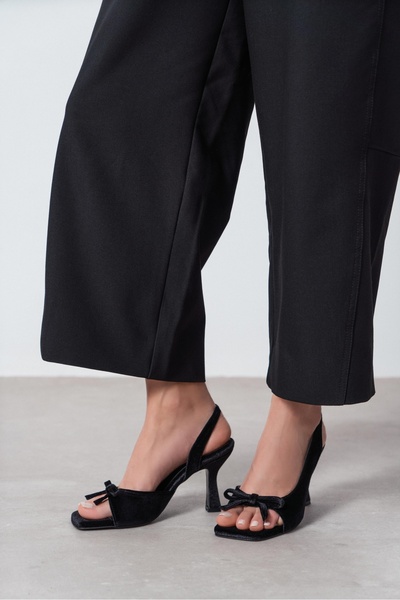 NİŞANTAŞI SHOES Lilith Black Velvet Bow Detailed Women's Heeled Shoes