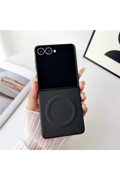 Choice13 غلاف هاتف Galaxy Z Flip 7 أسود مغناطيسي بنسيج ألياف الكربون، متوافق ...