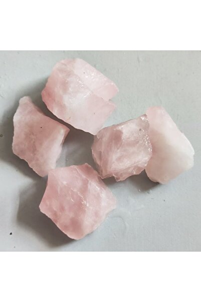 Choice حجر كوارتز وردي طبيعي وردي اللون، يتراوح طوله بين 2 و4 سم، يُستخدم كحج...