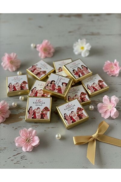 Moon Sisters 8 Mart Dünya Kadınlar Günü 50’li sütlü madlen çikolata