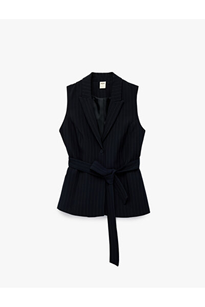 Koton Geniş Yaka Düğmeli Kemer Detaylı Kolsuz Uzun Yelek