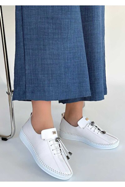 Weynes Women's White Leather Lace-Up Stitched Orthopedic Sports Shoes Wsb4144