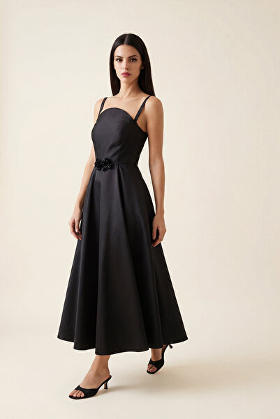 Setre Siyah Askılı Yaka Ve Bel Detaylı Rahat Kesim Midi Elbise