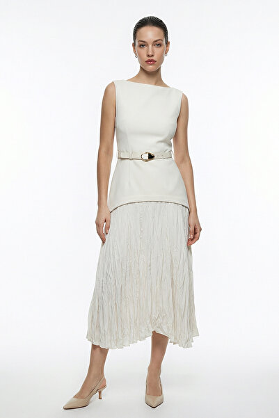 Setre Бежова рокля без ръкави с колан и лодка деколте