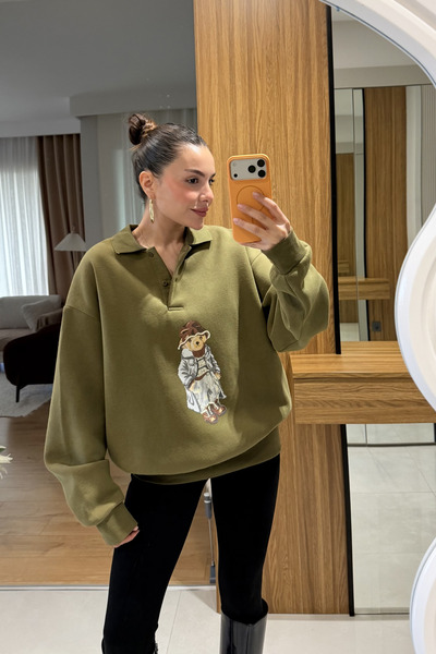 Gizem Ecemiş Wallet Haki Ayı Baskılı Şardonlu Sweatshirt