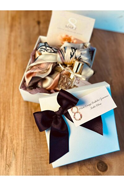 Atölye Sade Kadın Hediye Seti - Fular&Mini Kolonya