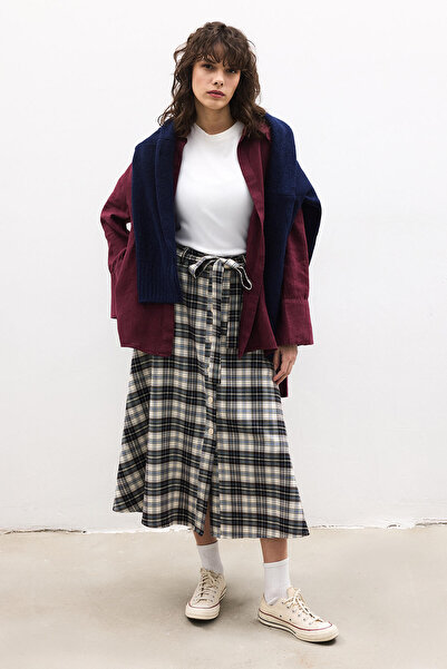 Touché Privé Plaid Skirt with Belt