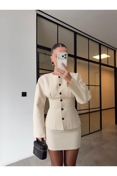 BB Bensu Buyruk Belden Oturtmali Pleated Jacket Skirt Set Ecru